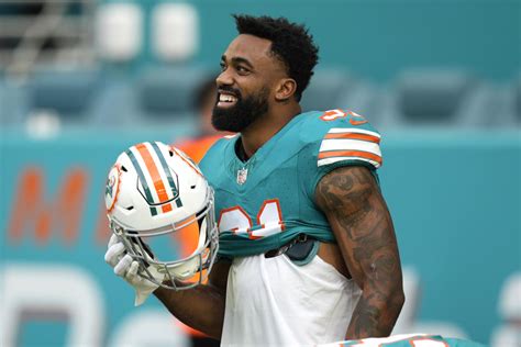 Dolphins RB Raheem Mostert was once overlooked. Now, he’s a huge part of Miami’s offense